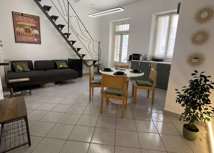 Private Loft La Rocchetta, Maggiore *